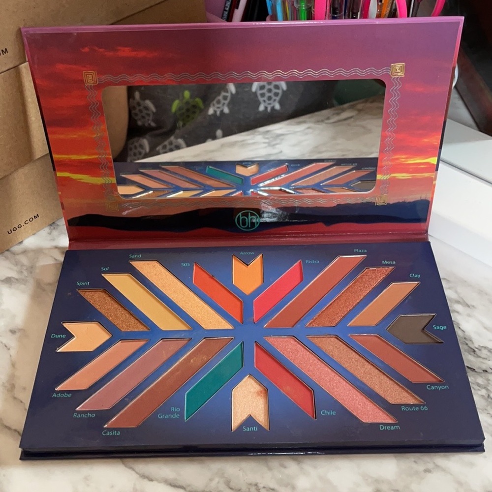 Bh Cosmetics Santa Fe Pallet
